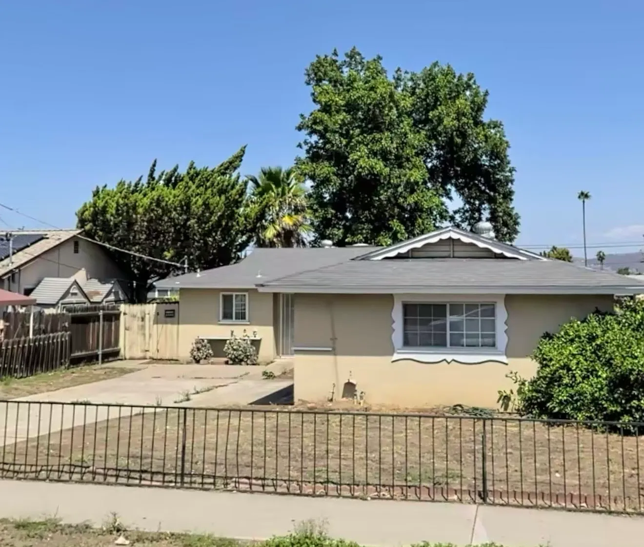 3 bed, 1200 sqft, $3,500 — Photo 1