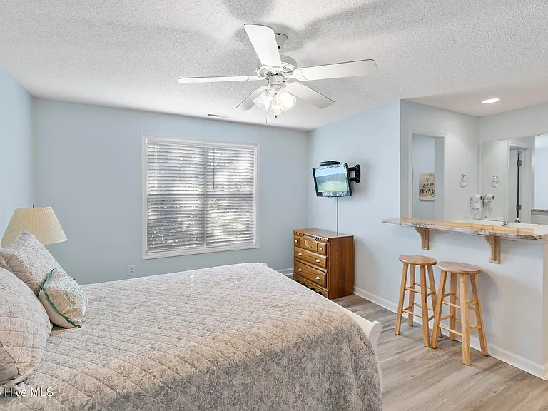 3350 Club Villas Dr #101 — Photo 6