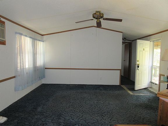 4th image of 2694 Parker Hollow Rd