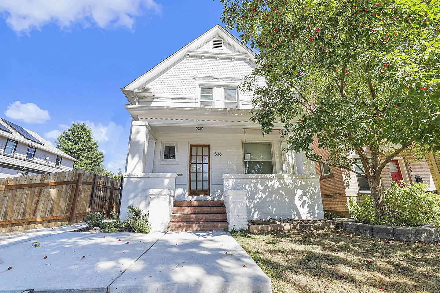 1 bed, 1.0 bath, 2247 sqft, $1,400 — Photo 1