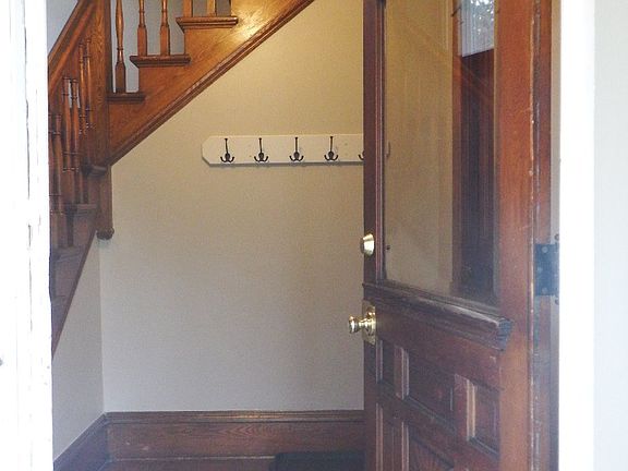 3rd image of 406 E Foster St APT 2