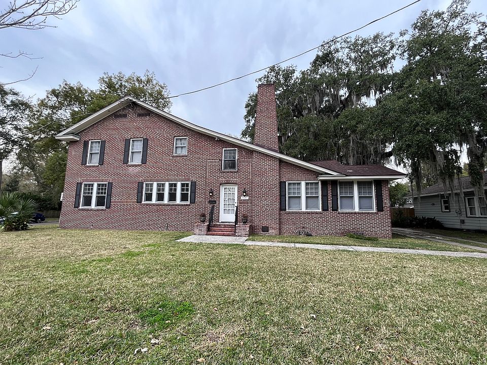 1st image of 3643 Walsh St