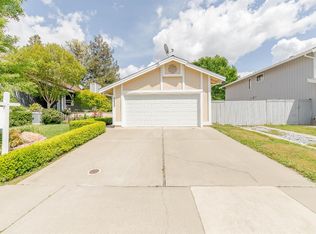 6833 Springmont Dr, Elk Grove, CA 95758