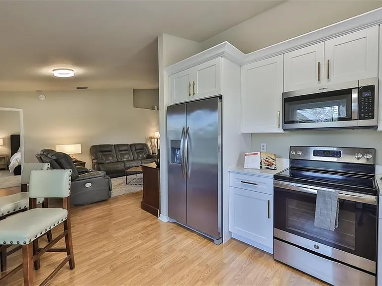 128 Lookout Dr — Photo 16