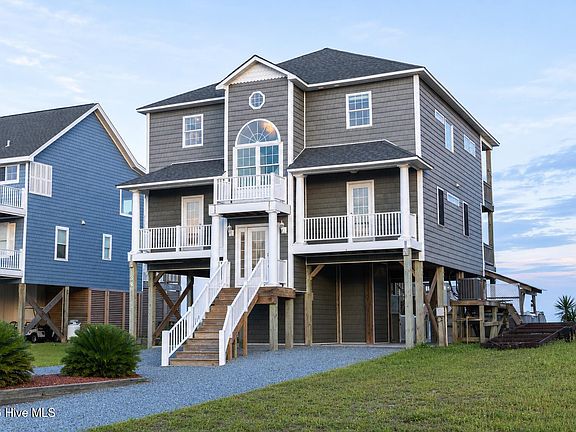 3rd image of 34 Porpoise Place