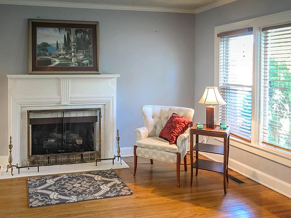 3rd image of 722 Cottage Dr