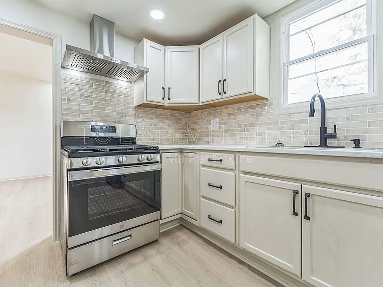 421 Walnut Ave — Photo 27