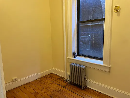 Rented by Douglas Elliman | media 17