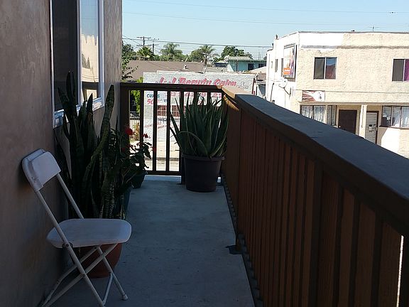 5th image of 10010 S San Pedro St