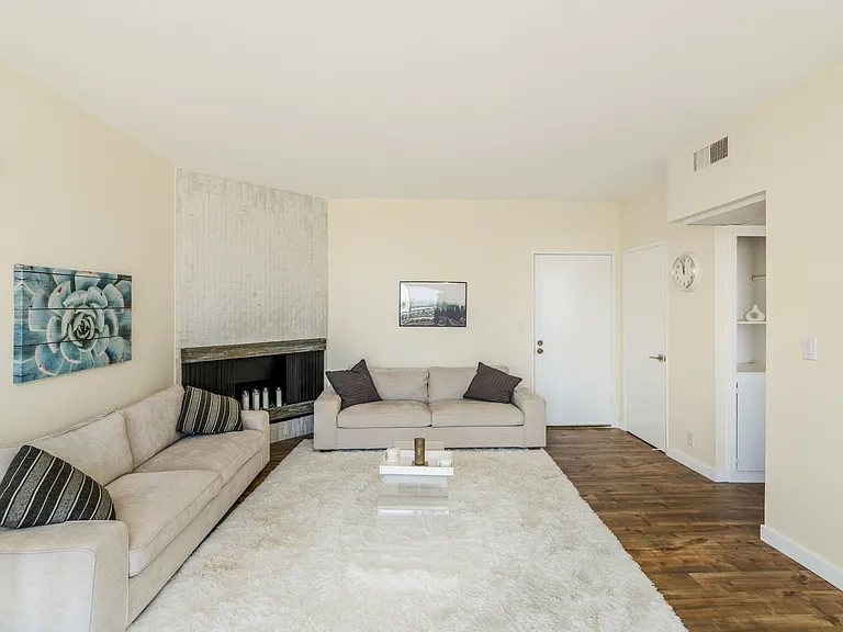 1378 S Beverly Blvd #404 — Photo 13