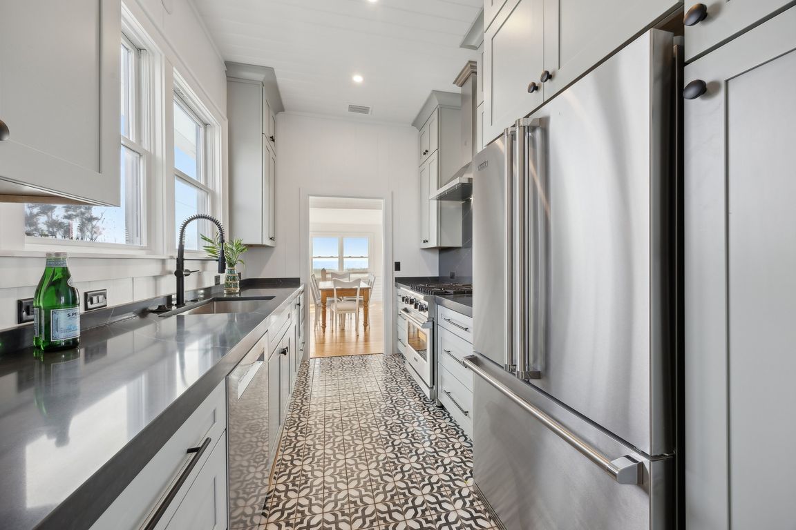 next background image