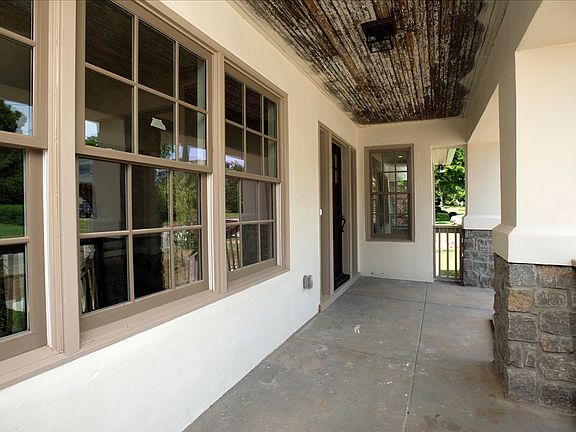 5th image of 2519 Ashwood Ave