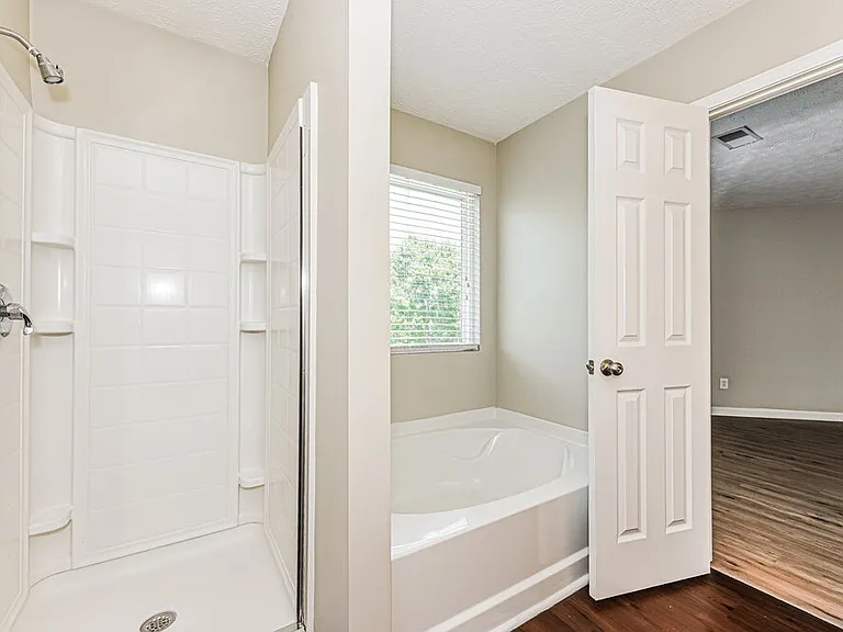 5012 Millpond Ct — Photo 9