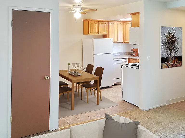 Alderwood Park Apartments — Photo 20