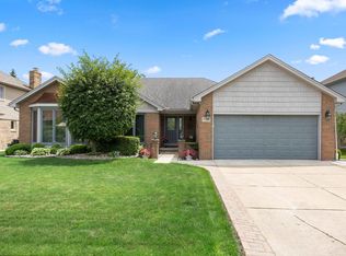 17782 Briarwood Dr, Macomb, MI 48044