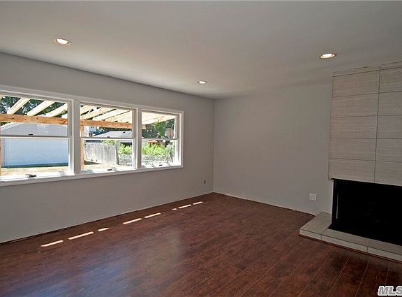 3rd image of 43 William St