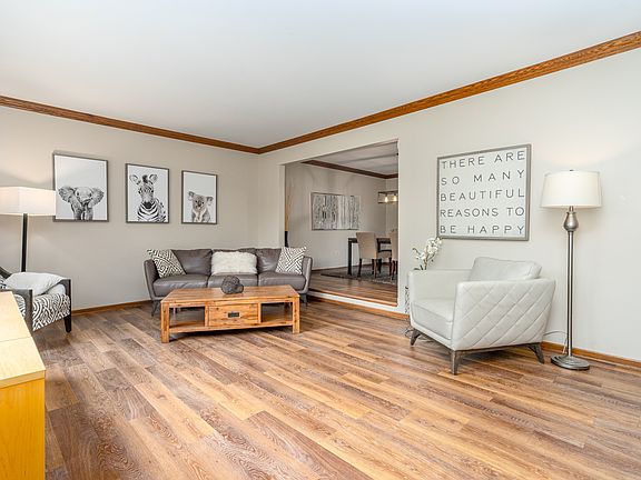 2nd image of 8432 Kentwood Ct