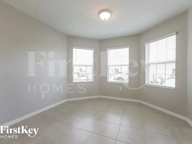 27993 Arrowhead Cir — Photo 5