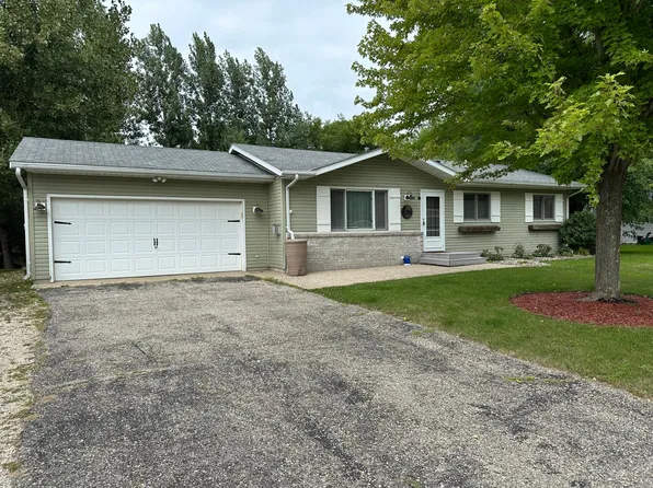 355 Kevin Dr, Spicer, MN 56288