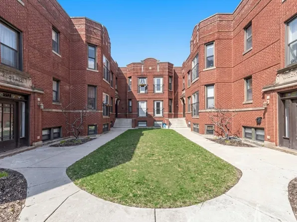 3708 W Wrightwood Ave #1B, Chicago, IL 60647