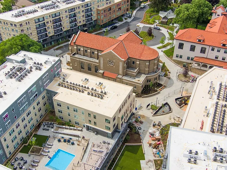 Overlook at St. Gabriel's — Photo 40