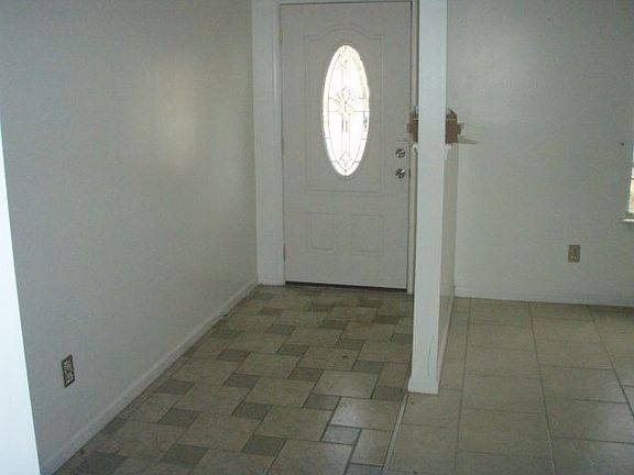 2nd image of 2113 Clarion Ct