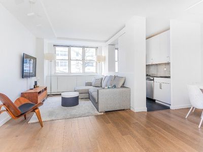63 E 9th St APT 3L, New York, NY, 10003