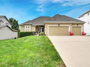 21803 W 95th Ter, Lenexa, KS 66220