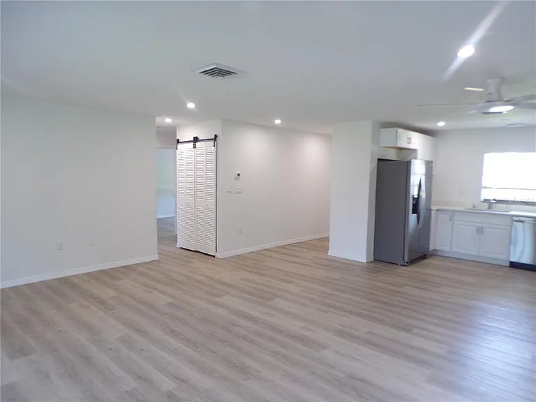 421 Orchid Dr — Photo 11