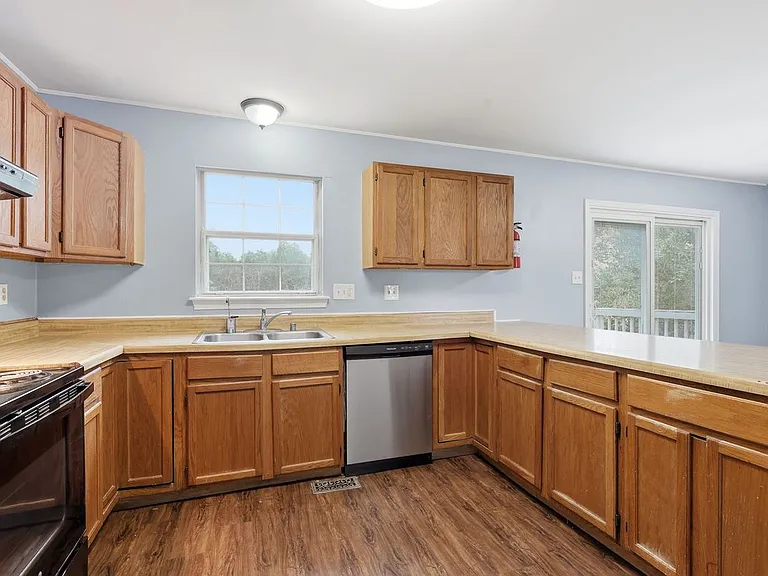 11259 Edgewood Dr — Photo 11