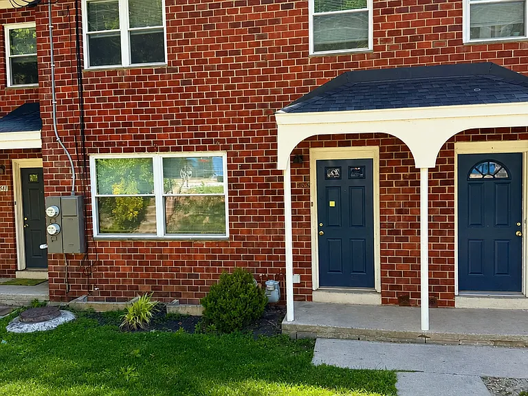 317-391 S Broad St — Photo 1
