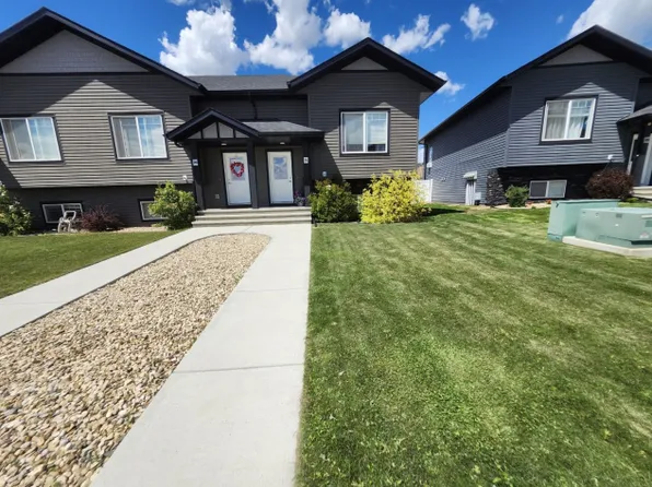 74 Mackenzie Ranch Way, Lacombe, AB T4L 0K1