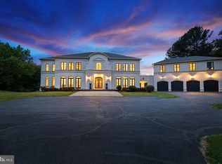 11642 Blue Ridge Ln, Great Falls, VA 22066