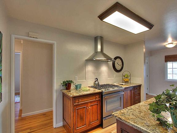 4th image of 5258 Gatewood Ln
