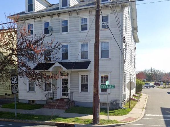 27 S Main St APT 5