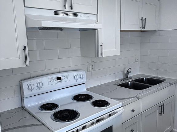2nd image of 1330 N French St #39