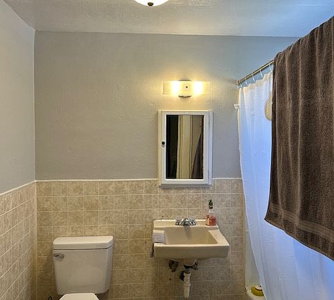 5th image of 3102 Arctic Ave APT 6