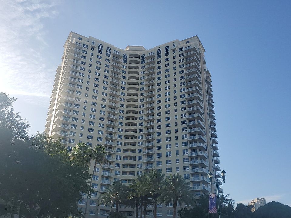 1st image of 19501 W Country Club Dr Ph 2