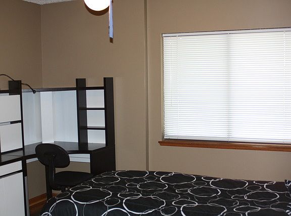 5th image of 105 Caterpillar Dr APT 1D