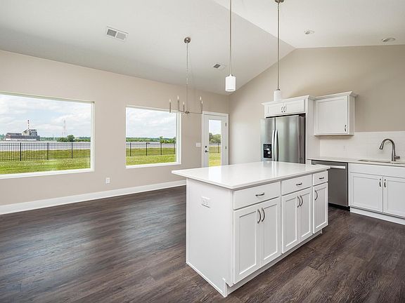 2nd image of 161 Beacon Harbor Cir