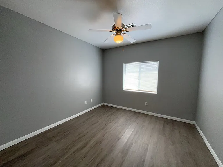 4915 E Russell Rd #115-19 — Photo 4