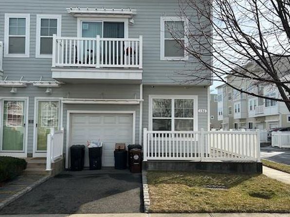 156 Sea Grass Ln #A