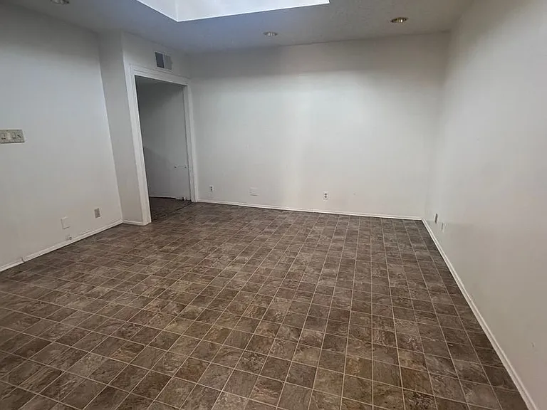 5140 Catoctin Dr — Photo 10