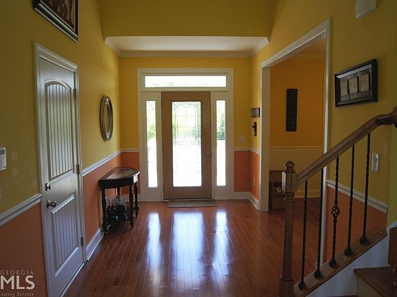3rd image of 5633 Stonehaven Ct