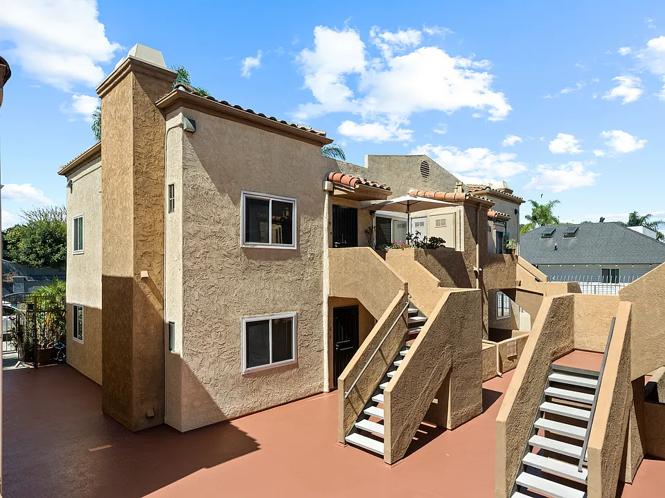 2608 Broadway #2
