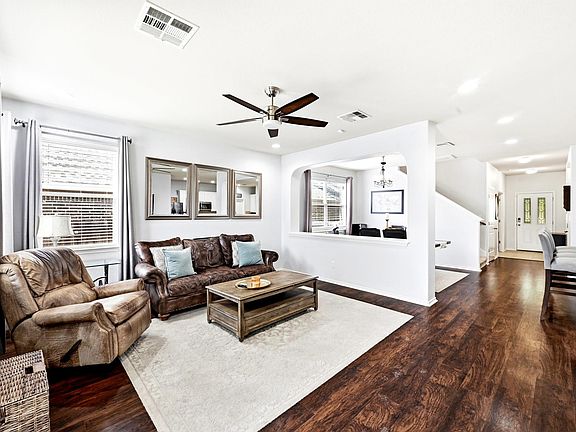 4th image of 9705 Sydney Marilyn Ln