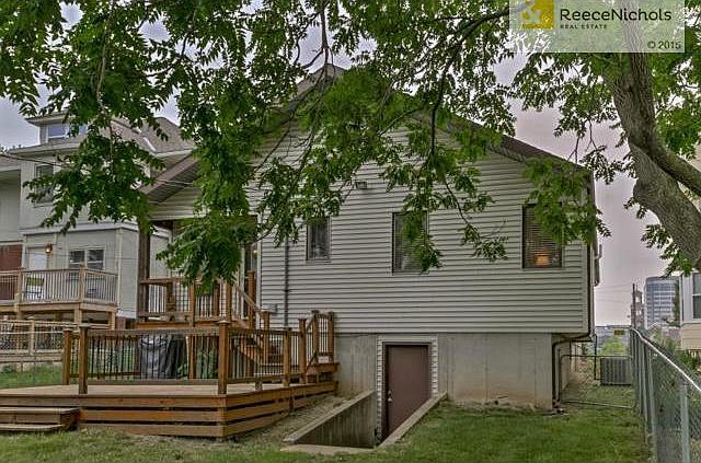 2nd image of 2611 Charlotte St