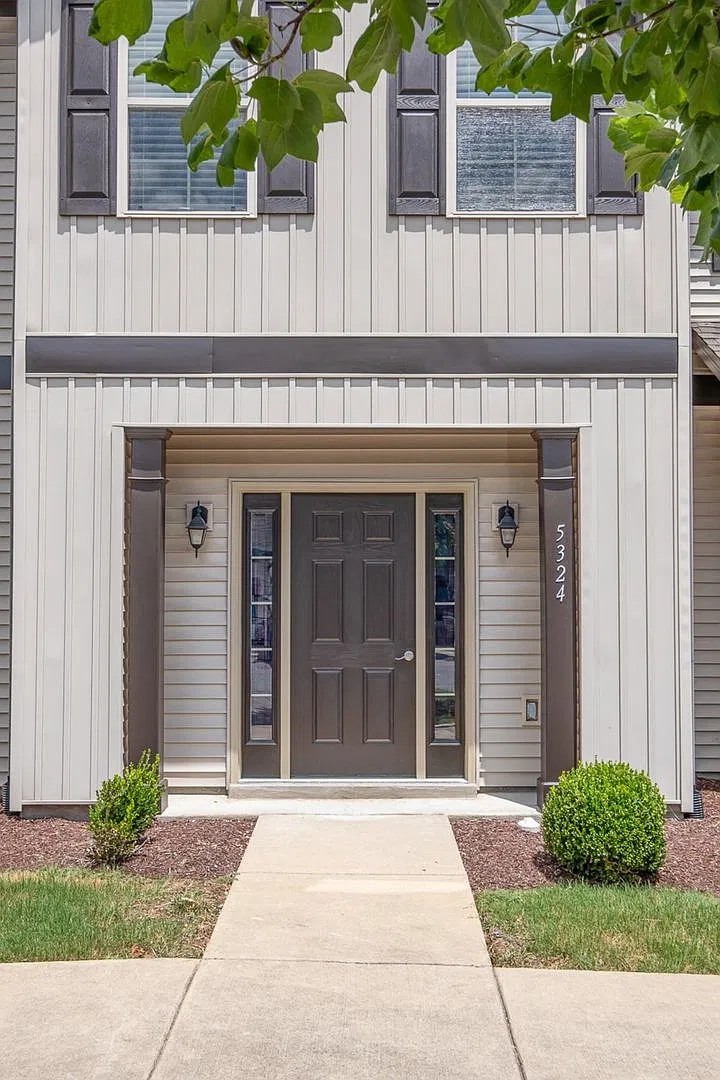 Townhome in The Villas at Cloister — Photo 2