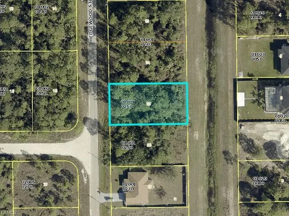 449 Hedgewood ST, LEHIGH ACRES, FL 33974