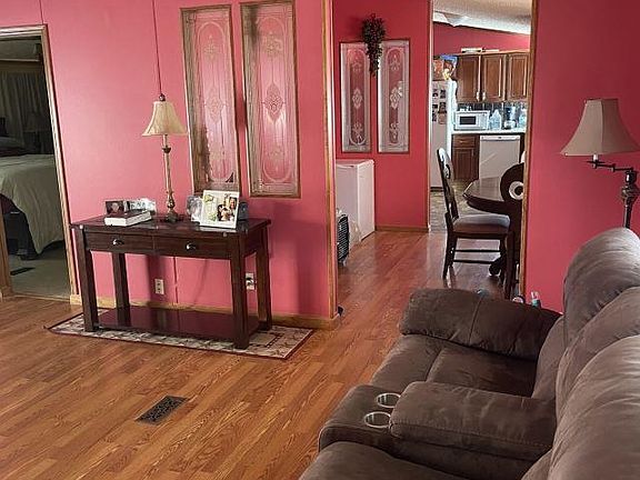 3rd image of 343 Webb Branch Rd